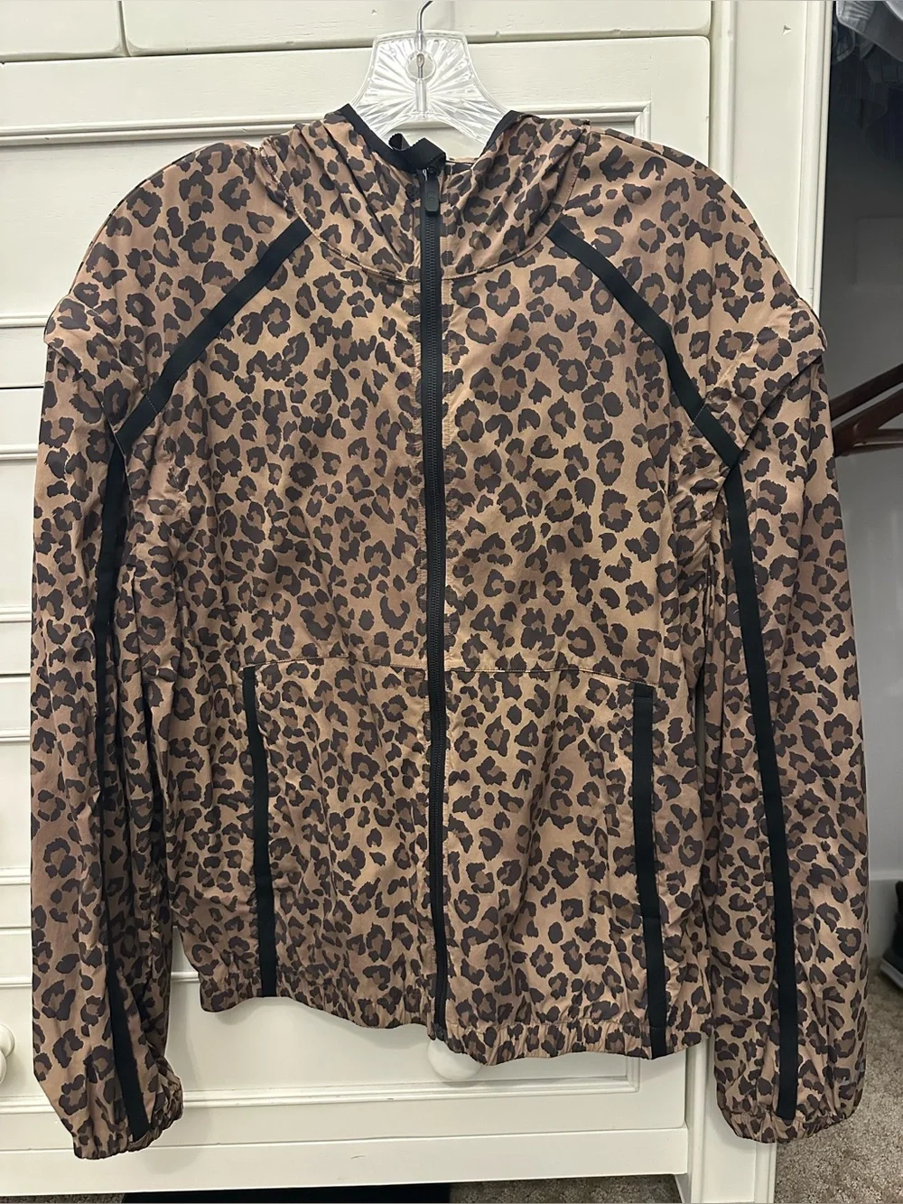 Lululemon track jacket vest zip up hooded leopard 6 small wind breaker bomber